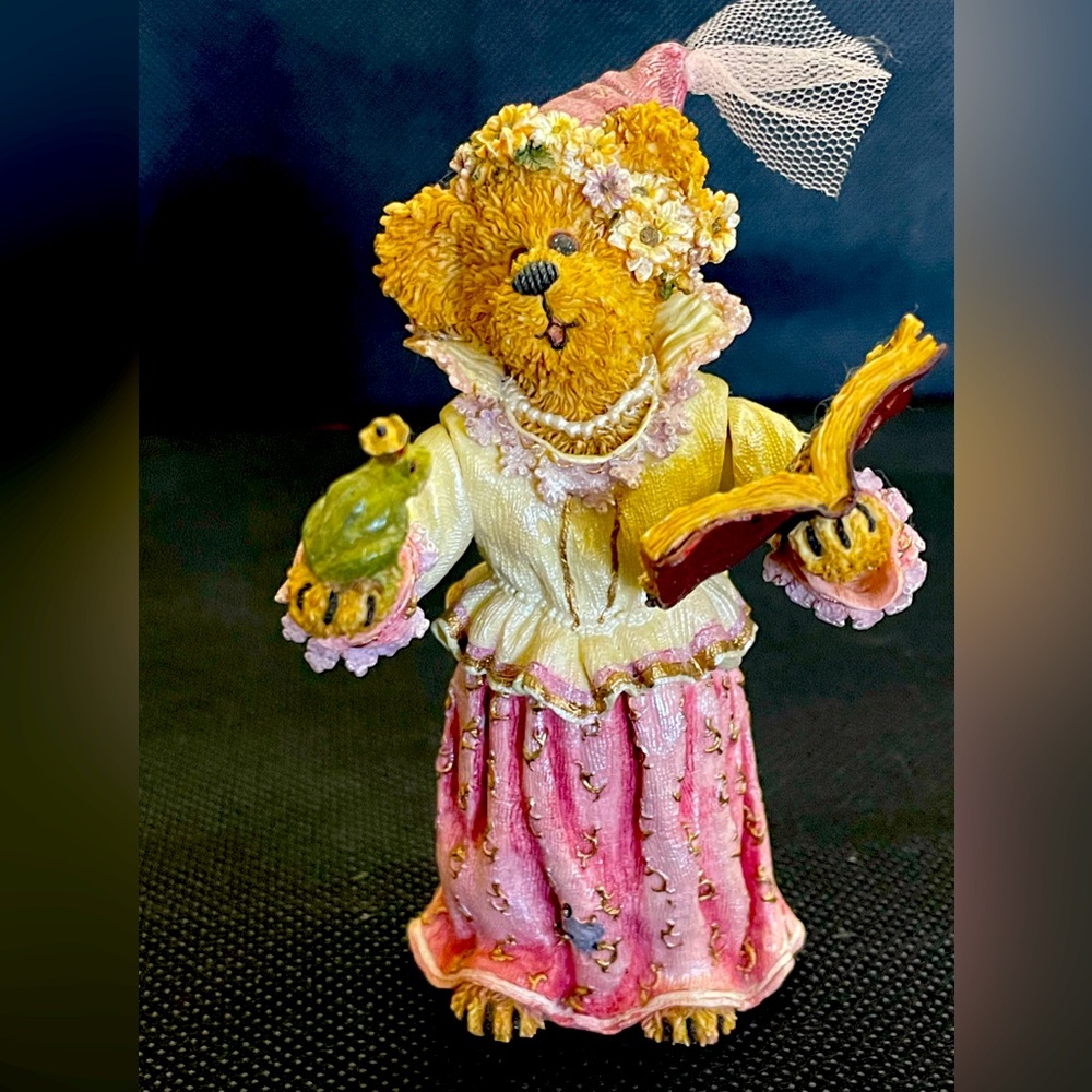 Vintage Kiss a frog Boyd’s Bears Damsel in distress